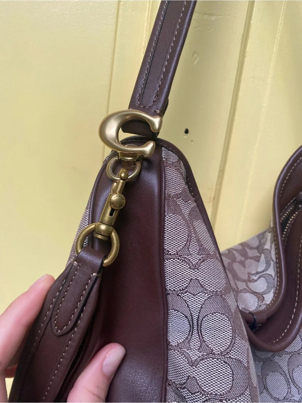 Coach SOFT TABBY HOBO IN SIGNATURE JACQUARD